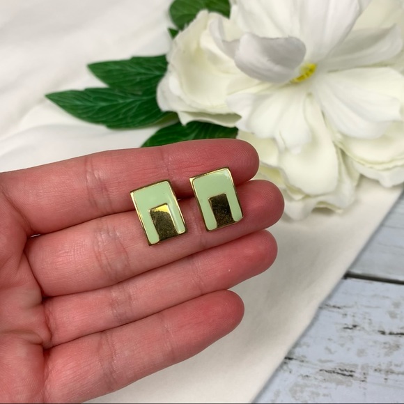 Vintage Green Enamel Gold Rectangle Stud Earrings - Picture 1 of 11